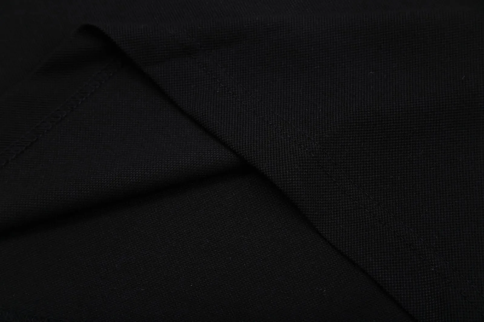 P100✨🔥 [valentine Valentino] 2026FW short-sleeved lapel polo shirt Color: Black White Size: S-XXL